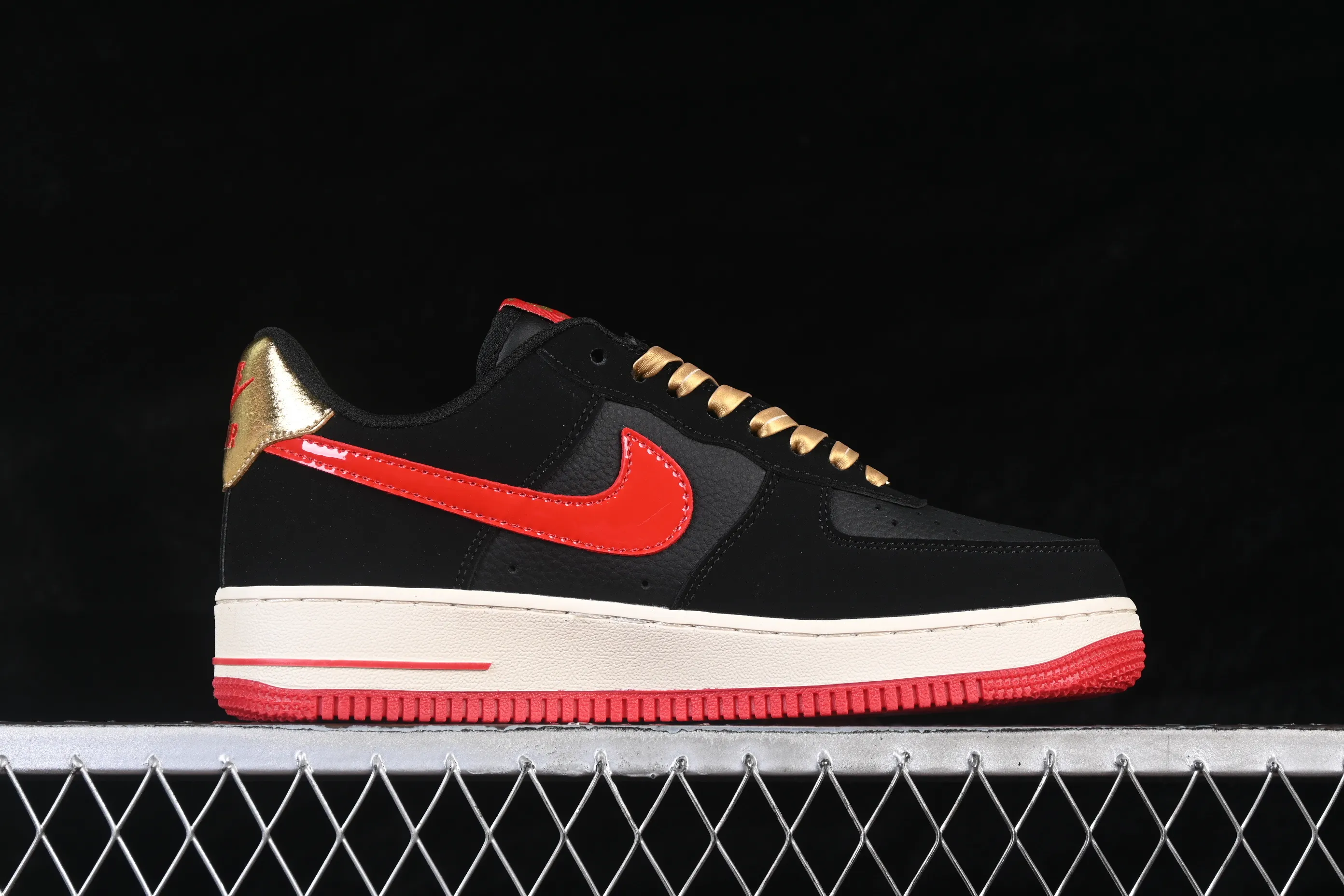 All Categories Nk Air Force 1 Air Force Series Nk Air Force 1 Low Air Force Low Nike Air Force 1'07 Low Black Gold Red Flame Air Force One Low Casual Shoes NH0601-528